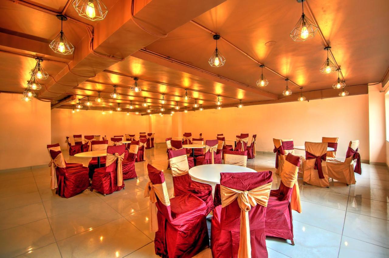 Artisan Rooms Neu-Delhi Exterior foto